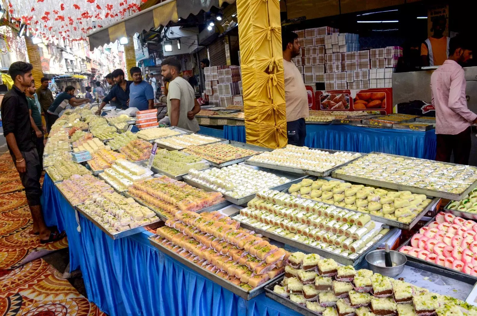 ದೇಶಾದ್ಯಂತ ದೀಪಾವಳಿ ಸಂಭ್ರಮ; ಚಿತ್ರಗಳಲ್ಲಿ ನೋಡಿ....