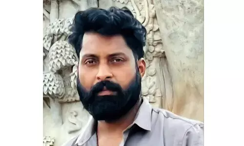 ಕಾಸರಗೋಡು | ದೀಪಾವಳಿ ಪ್ರಯುಕ್ತ ಅಲಂಕಾರ ದೀಪ ಅಳವಡಿಸುತ್ತಿದ್ದಾಗ ವಿದ್ಯುತ್ ಆಘಾತ: ಯುವಕ ಮೃತ್ಯು