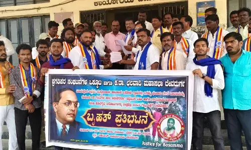 ರಾಯಚೂರು: ದಲಿತ ಬಾಲಕಿಯ ಹತ್ಯೆ ಖಂಡಿಸಿ ಪ್ರಗತಿಪರ ಸಂಘಟನೆಗಳ ಪ್ರತಿಭಟನೆ