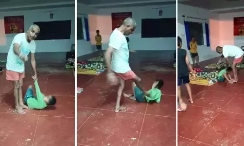 ಚಿತ್ರದುರ್ಗ | ಸಂಸ್ಕೃತ ವೇದಾಧ್ಯಯನ ಶಾಲೆಯ ಮುಖ್ಯ ಶಿಕ್ಷಕನಿಂದ ವಿದ್ಯಾರ್ಥಿ ಮೇಲೆ ಅಮಾನುಷ ಹಲ್ಲೆ; ಬಂಧನ