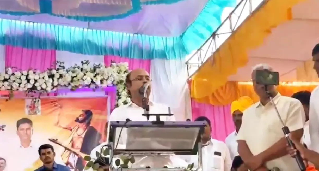 ʼರಾಜ್ಯಕ್ಕೆ ವೈಚಾರಿಕ ನಿಲುವುಳ್ಳ ನಾಯಕರ ಅಗತ್ಯವಿದೆ, ಸತೀಶ್ ಜಾರಕಿಹೊಳಿ ಆ ಹೊಣೆ ಹೊರುವ ವ್ಯಕ್ತಿʼ : ನಾಯಕತ್ವ ಚರ್ಚೆ ಮಧ್ಯೆ ಯತೀಂದ್ರ ಹೇಳಿಕೆ ʼರಾಜ್ಯಕ್ಕೆ ವೈಚಾರಿಕ ನಿಲುವುಳ್ಳ ನಾಯಕರ ಅಗತ್ಯವಿದೆ, ಸತೀಶ್ ಜಾರಕಿಹೊಳಿ ಆ ಹೊಣೆ ಹೊರುವ ವ್ಯಕ್ತಿʼ : ನಾಯಕತ್ವ ಚರ್ಚೆ ಮಧ್ಯೆ ಯತೀಂದ್ರ ಹೇಳಿಕೆ