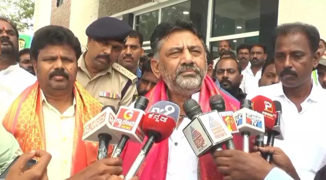 ಯತೀಂದ್ರ ಹೇಳಿಕೆಗೆ ನಾನೇಕೆ ಪ್ರತಿಕ್ರಿಯೆ ನೀಡಲಿ, ಸಿದ್ದರಾಮಯ್ಯ ನಾವು ಒಟ್ಟಿಗೆ ಇದ್ದೇವೆ: ಡಿಸಿಎಂ ಡಿ.ಕೆ.ಶಿವಕುಮಾರ್‌