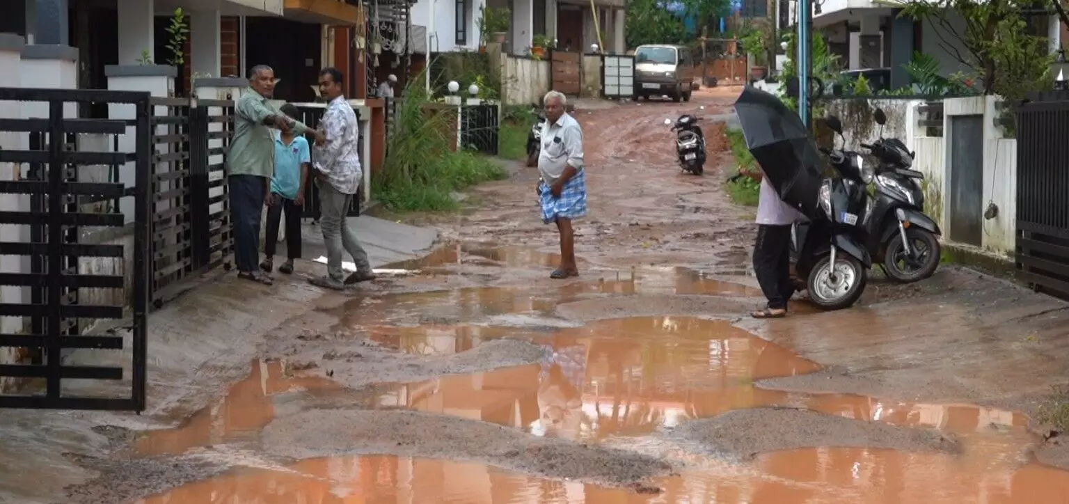 ಸುರತ್ಕಲ್| ಬೊಳ್ಳಾಜೆ ಭಟ್ರಕೆರೆ ಮೂಲ ಸೌಕರ್ಯಗಳಿಂದ ವಂಚಿತವಾಗಿದೆ: ಸ್ಥಳೀಯರ ಆರೋಪ ಸುರತ್ಕಲ್| ಬೊಳ್ಳಾಜೆ ಭಟ್ರಕೆರೆ ಮೂಲ ಸೌಕರ್ಯಗಳಿಂದ ವಂಚಿತವಾಗಿದೆ: ಸ್ಥಳೀಯರ ಆರೋಪ