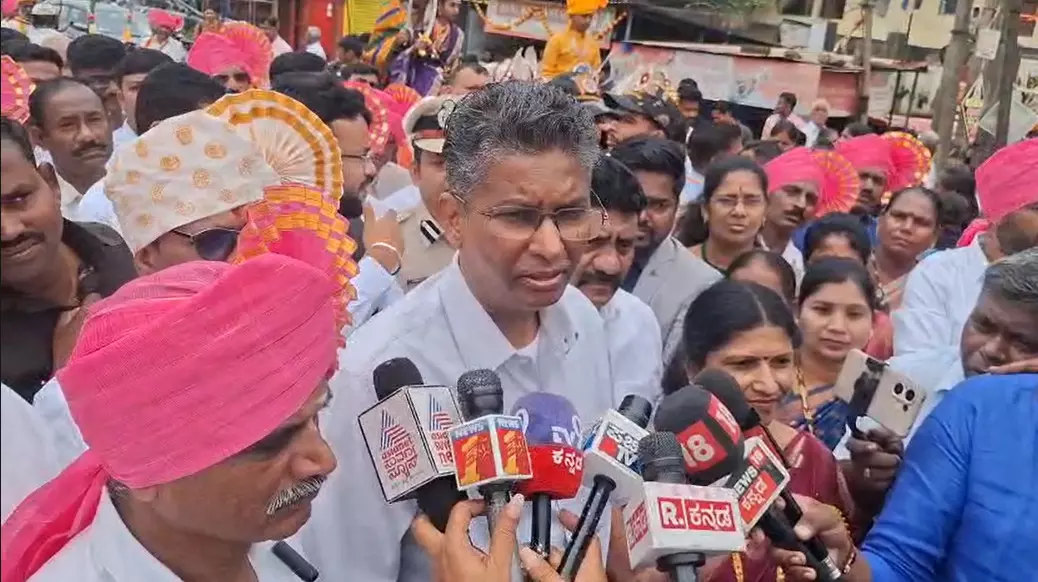 ಸಿದ್ದರಾಮಯ್ಯ ಅವರ ಉತ್ತರಾಧಿಕಾರಿ ಕುರಿತ ಯತೀಂದ್ರ ಹೇಳಿಕೆಗೆ ಸಚಿವ ಸತೀಶ್ ಜಾರಕಿಹೊಳಿ ಪ್ರತಿಕ್ರಿಯಿಸಿದ್ದು ಹೀಗೆ... ಸಿದ್ದರಾಮಯ್ಯ ಅವರ ಉತ್ತರಾಧಿಕಾರಿ ಕುರಿತ ಯತೀಂದ್ರ ಹೇಳಿಕೆಗೆ ಸಚಿವ ಸತೀಶ್ ಜಾರಕಿಹೊಳಿ ಪ್ರತಿಕ್ರಿಯಿಸಿದ್ದು ಹೀಗೆ...