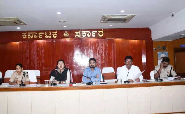 ಕಲಬುರಗಿ | ನ.1ರಂದು ಸಂಭ್ರಮದ ರಾಜ್ಯೋತ್ಸವ ಆಚರಣೆಗೆ ನಿರ್ಧಾರ : ಡಿಸಿ ಬಿ.ಫೌಝಿಯಾ ತರನ್ನುಮ್ ಕಲಬುರಗಿ | ನ.1ರಂದು ಸಂಭ್ರಮದ ರಾಜ್ಯೋತ್ಸವ ಆಚರಣೆಗೆ ನಿರ್ಧಾರ : ಡಿಸಿ ಬಿ.ಫೌಝಿಯಾ ತರನ್ನುಮ್