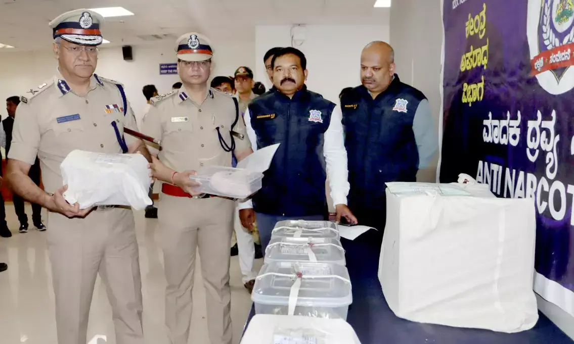 ಬೆಂಗಳೂರು | ವಿದೇಶಿ ಅಂಚೆ ಕಚೇರಿ ಮೂಲಕ ಮಾದಕ ವಸ್ತು ಸಾಗಾಟ ಜಾಲ; 5.50 ಕೋಟಿ ರೂ.ಮೌಲ್ಯದ ಮಾಲು ಜಪ್ತಿ