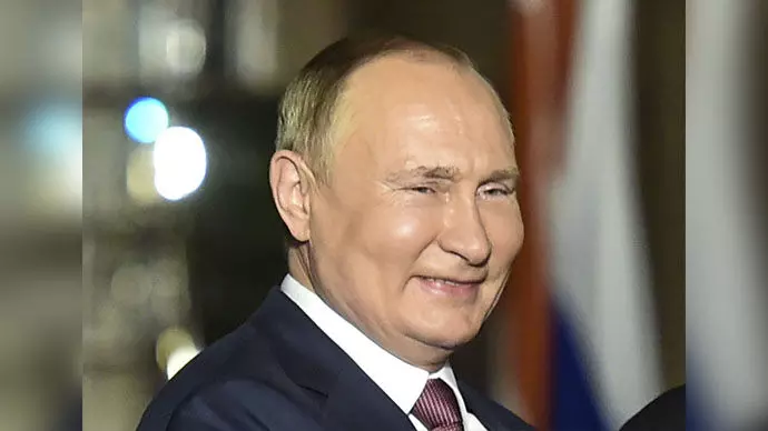 ಟೊಮಾಹಾಕ್ ಕ್ಷಿಪಣಿ ರಶ್ಯಕ್ಕೆ ಅಪ್ಪಳಿಸಿದರೆ ಗಂಭೀರ, ವಿನಾಶಕಾರಿ ಪ್ರತಿಕ್ರಿಯೆ : ಅಮೆರಿಕಾಕ್ಕೆ ಪುಟಿನ್ ಎಚ್ಚರಿಕೆ ಟೊಮಾಹಾಕ್ ಕ್ಷಿಪಣಿ ರಶ್ಯಕ್ಕೆ ಅಪ್ಪಳಿಸಿದರೆ ಗಂಭೀರ, ವಿನಾಶಕಾರಿ ಪ್ರತಿಕ್ರಿಯೆ : ಅಮೆರಿಕಾಕ್ಕೆ ಪುಟಿನ್ ಎಚ್ಚರಿಕೆ