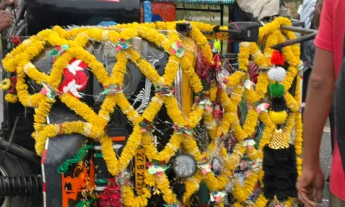 ಶಿಗ್ಗಾಂವಿ: ಆಟೊ ರಿಕ್ಷಾ ಪಲ್ಟಿಯಾಗಿ ಮಹಿಳೆ ಮೃತ್ಯು, ಆರು ಮಂದಿಗೆ ಗಾಯ