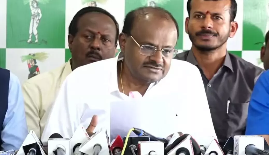 ಆರೆಸ್ಸೆಸ್ ನಿಷೇಧ ಮಾಡಲು ಸಾಧ್ಯವೇ ಇಲ್ಲ: ಕೇಂದ್ರ ಸಚಿವ ಎಚ್.ಡಿ. ಕುಮಾರಸ್ವಾಮಿ ಆರೆಸ್ಸೆಸ್ ನಿಷೇಧ ಮಾಡಲು ಸಾಧ್ಯವೇ ಇಲ್ಲ: ಕೇಂದ್ರ ಸಚಿವ ಎಚ್.ಡಿ. ಕುಮಾರಸ್ವಾಮಿ