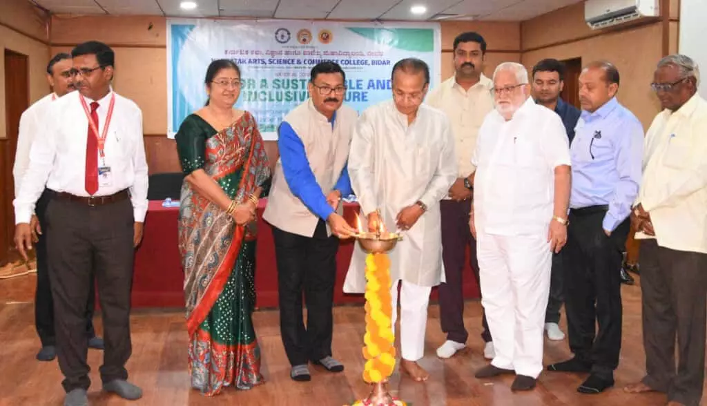 ಬೀದರ್ | ಎಐ ತಂತ್ರಜ್ಞಾನ ಭವಿಷ್ಯದಲ್ಲಿ ಸುಸ್ಥಿರ ಅಭಿವೃದ್ಧಿಗೆ ಹೊಸ ನಿರ್ಧಾರ ಕೈಗೊಳ್ಳಲು ನೆರವಾಗಲಿದೆ : ಶಿವಾನಂದ್ ಎಸ್.ಗೊರ್ನಾಳೆ