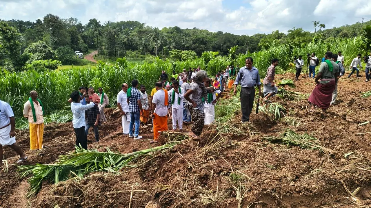 ಕೃಷಿ ಭೂಮಿ ನಾಶ : ತೆಂಕಮಿಜಾರು ಗ್ರಾಮಸ್ಥರ ಆಕ್ರೋಶ, ಪ್ರತಿಭಟನೆ