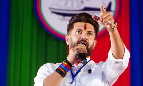 2005ರಂತೆ 2025ರಲ್ಲೂ ಮುಸ್ಲಿಮರೊಬ್ಬರನ್ನು ಸಿಎಂ ಮಾಡುವುದಕ್ಕೆ ಆರ್‌ಜೆಡಿ ಸಿದ್ಧವಿಲ್ಲ: ಚಿರಾಗ್ ಪಾಸ್ವಾನ್ ಟೀಕೆ