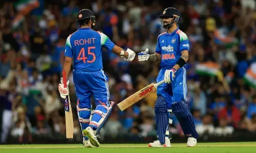 ರೋಹಿತ್‌ ಶತಕ, ಕೊಹ್ಲಿ ಅರ್ಧ ಶತಕ: ಆಸ್ಟ್ರೇಲಿಯ ವಿರುದ್ಧ ಭಾರತಕ್ಕೆ ಭರ್ಜರಿ ಗೆಲುವು