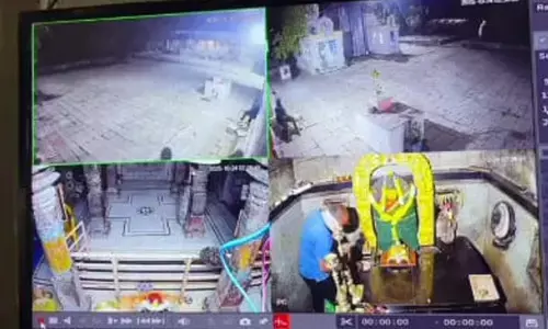 ಕಲಬುರಗಿ | ಶಹಾಬಾದ್‌ನ ಚಂದ್ರಲಾಂಬ ದೇವಸ್ಥಾನದಲ್ಲಿ ಕಳ್ಳತನ : ಕೃತ್ಯ ಸಿಸಿಟಿವಿಯಲ್ಲಿ ಸೆರೆ