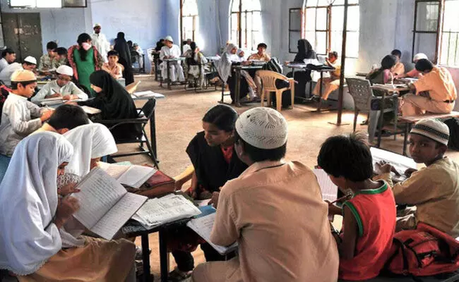 ಅಲ್ಪಸಂಖ್ಯಾತರ ಕಲ್ಯಾಣ ಕಾರ್ಯಕ್ರಮಗಳಿಗೆ ಇನ್ನೂ ಬಿಡುಗಡೆಯಾಗದ ಹಣ ಅಲ್ಪಸಂಖ್ಯಾತರ ಕಲ್ಯಾಣ ಕಾರ್ಯಕ್ರಮಗಳಿಗೆ ಇನ್ನೂ ಬಿಡುಗಡೆಯಾಗದ ಹಣ