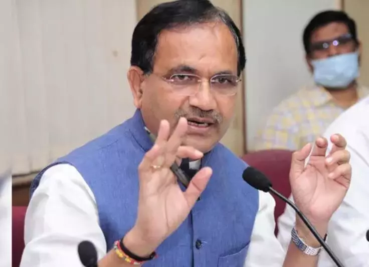 ಅಕ್ರಮ ಗಣಿಗಾರಿಕೆ ಆರೋಪ: ಕೇಂದ್ರ ಮಾಜಿ ಸಚಿವ ಖೂಬಾರಿಗೆ 25 ಕೋಟಿ ರೂ. ದಂಡ ಪಾವತಿಸುವಂತೆ ನೋಟಿಸ್ ಅಕ್ರಮ ಗಣಿಗಾರಿಕೆ ಆರೋಪ: ಕೇಂದ್ರ ಮಾಜಿ ಸಚಿವ ಖೂಬಾರಿಗೆ 25 ಕೋಟಿ ರೂ. ದಂಡ ಪಾವತಿಸುವಂತೆ ನೋಟಿಸ್