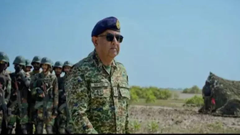 ವಿವಾದಿತ `ಕ್ರೀಕ್ ಪ್ರದೇಶಕ್ಕೆ ಪಾಕ್ ನೌಕಾಪಡೆ ಮುಖ್ಯಸ್ಥರ ಭೇಟಿ; ಅತ್ಯಾಧುನಿಕ ಹೋವರ್‍ಕ್ರಾಫ್ಟ್ ಗಳ ನಿಯೋಜನೆ