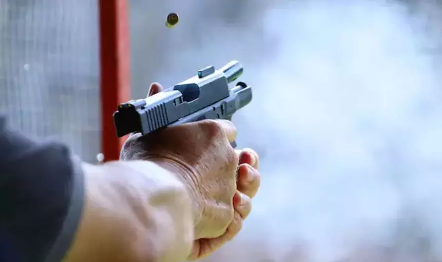 ನೆಲಮಂಗಲ | ಗ್ರಾಮ ಪಂಚಾಯಿತಿ ಸದಸ್ಯನ ಮೇಲೆ ಅಪರಿಚಿತರಿಂದ ಗುಂಡಿನ ದಾಳಿ