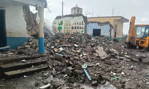 ಬೀದರ್ | ʼವಾರ್ತಾಭಾರತಿʼ ವರದಿ ಫಲಶ್ರುತಿ : ಶಿಥಿಲಾವಸ್ಥೆಯಲ್ಲಿದ್ದ ಶಾಲಾ ಕಟ್ಟಡ ನೆಲಸಮ