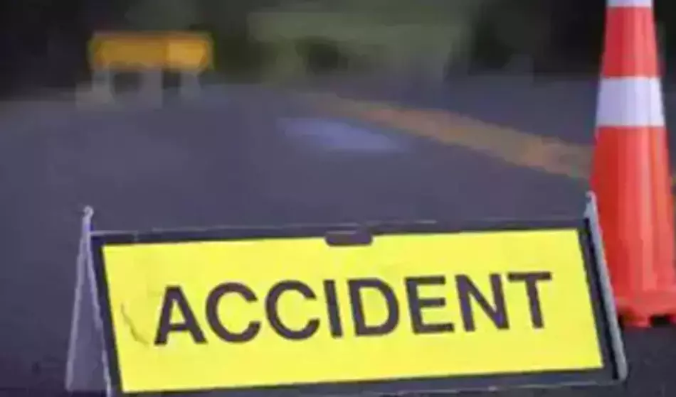 ಶಿವಮೊಗ್ಗ | ಆಟವಾಡುತ್ತಿದ್ದ ವೇಳೆ ಕಾರು ಢಿಕ್ಕಿ : ಎರಡು ವರ್ಷದ ಮಗು ಮೃತ್ಯು ಶಿವಮೊಗ್ಗ | ಆಟವಾಡುತ್ತಿದ್ದ ವೇಳೆ ಕಾರು ಢಿಕ್ಕಿ : ಎರಡು ವರ್ಷದ ಮಗು ಮೃತ್ಯು