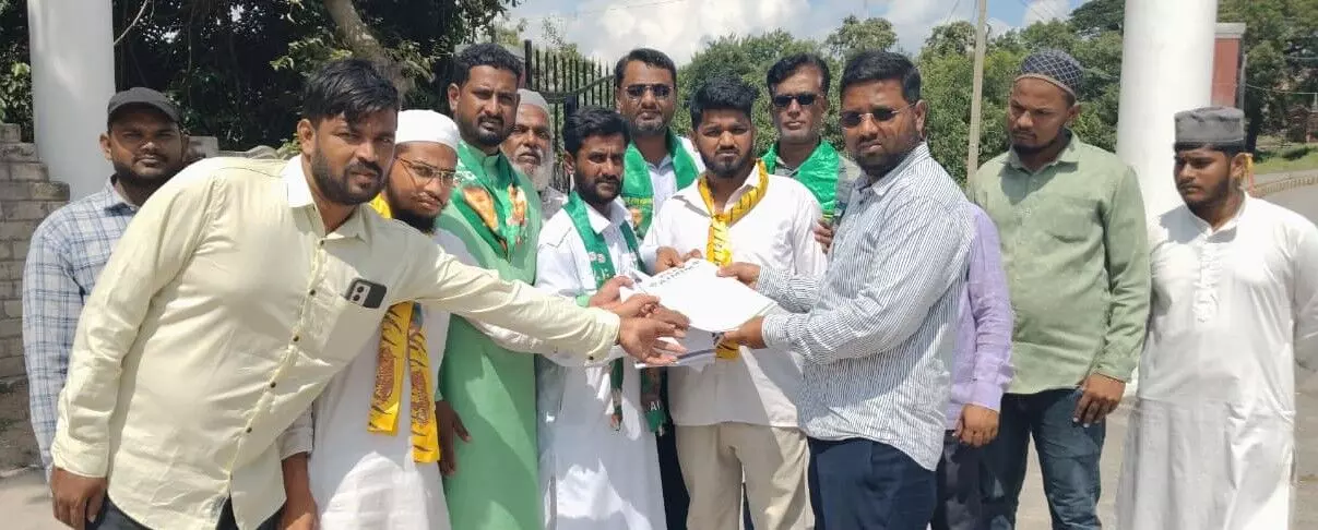 ರಾಯಚೂರು | ಕುಡಿಯುವ ನೀರಿನ ಸಮಸ್ಯೆ ಬಗೆಹರಿಸಲು ಎಐಎಂಐಎಂ ಪಕ್ಷದಿಂದ ಮನವಿ ರಾಯಚೂರು | ಕುಡಿಯುವ ನೀರಿನ ಸಮಸ್ಯೆ ಬಗೆಹರಿಸಲು ಎಐಎಂಐಎಂ ಪಕ್ಷದಿಂದ ಮನವಿ