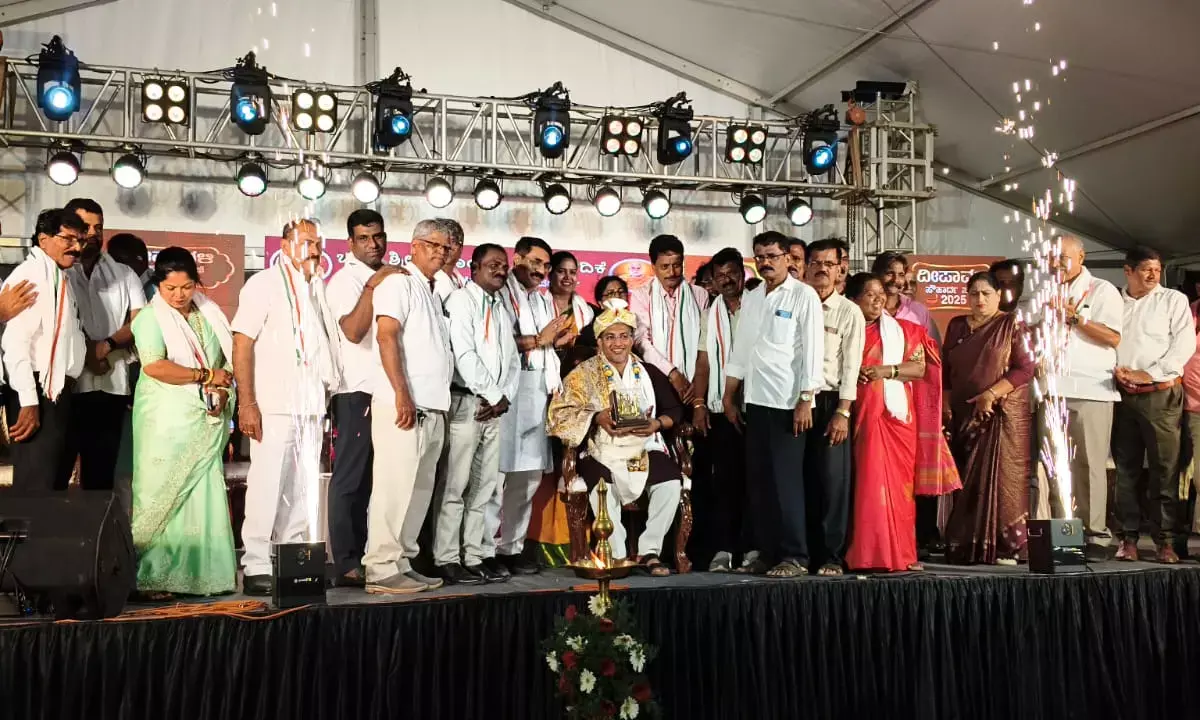 ಇನಾಯತ್ ಅಲಿ ನೇತೃತ್ವದಲ್ಲಿ ಸೌಹಾರ್ದ ದೀಪಾವಳಿ ಆಚರಣೆ