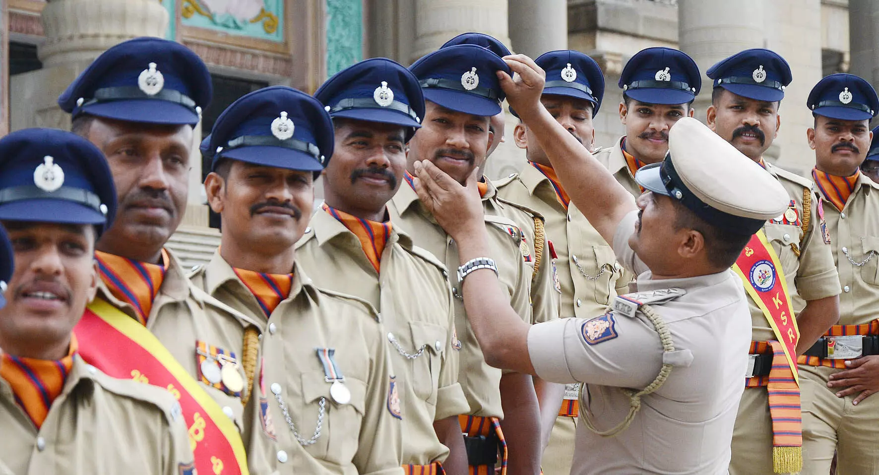 ಗಮನ ಸೆಳೆದ ಪೊಲೀಸರ ನೂತನ ಪೀಕ್ ಕ್ಯಾಪ್