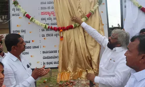 ಬೀದರ್: ವಿವಿಧ ಕಾಮಗಾರಿಗಳಿಗೆ ಸಚಿವ ಈಶ್ವರ್ ಖಂಡ್ರೆ ಅವರಿಂದ ಶಿಲಾನ್ಯಾಸ