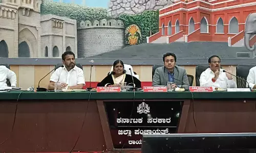 ರಾಯಚೂರು| ಮಹಾನಗರ ಪಾಲಿಕೆಯ ಸಾಮಾನ್ಯ ಸಭೆಯಲ್ಲಿ ರಸ್ತೆ ಗುಂಡಿಗಳ ಬಗ್ಗೆ ಚರ್ಚೆ; ಶಾಸಕ ಹಾಗೂ ಸದಸ್ಯರ ನಡುವೆ ವಾಗ್ವಾದ