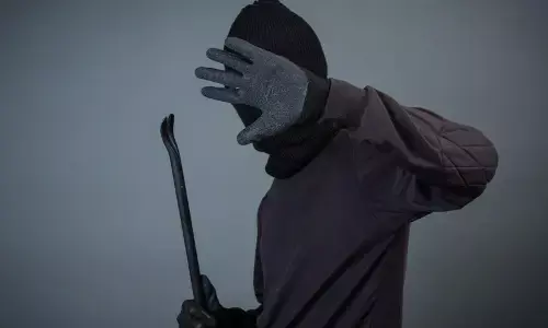 ಮುದಗಲ್: ಬೈಕ್ ತಡೆದು ನಾಲ್ಕು ಲಕ್ಷ ರೂ. ದರೋಡೆ