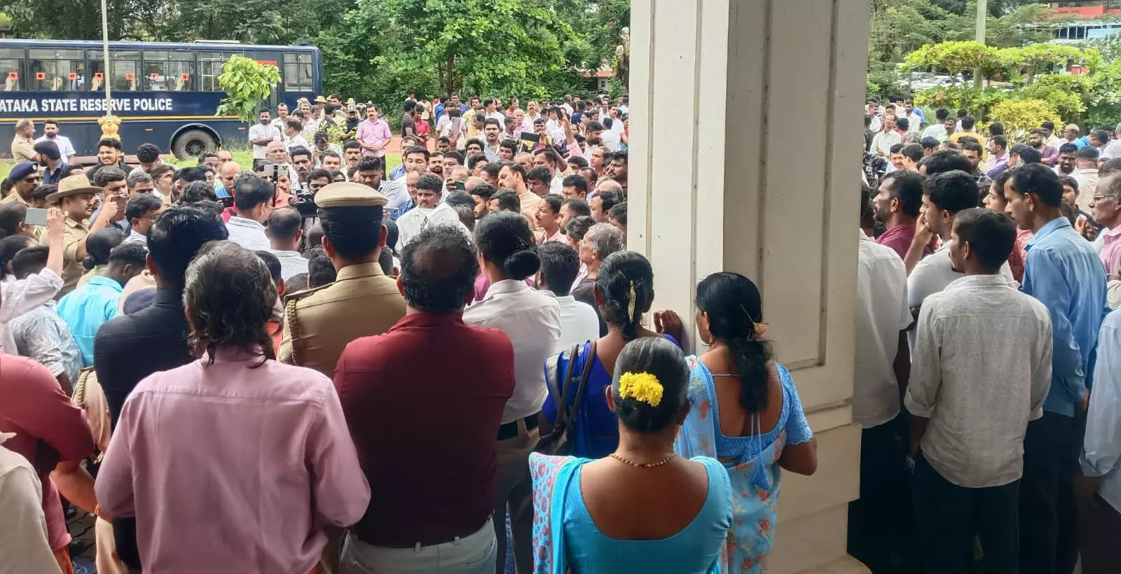 ಬೆಳ್ತಂಗಡಿ | ಅನುಮತಿಯಿಲ್ಲದೆ ಅಕ್ರಮ ಕೂಟ ಸೇರಿದ ಆರೋಪ: ಸೌಜನ್ಯಾ ತಾಯಿ ಸಹಿತ 20ಕ್ಕೂ ಅಧಿಕ ಮಂದಿಯ ವಿರುದ್ಧ ಎಫ್ಐಆರ್