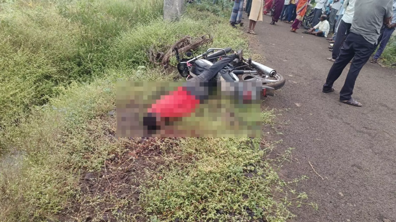 ವಿಜಯಪುರ: ಅಪಘಾತವಾದ ಸ್ಥಿತಿಯಲ್ಲಿ ಗ್ರಾಪಂ ಸದಸ್ಯನ ಮೃತದೇಹ ಪತ್ತೆ!