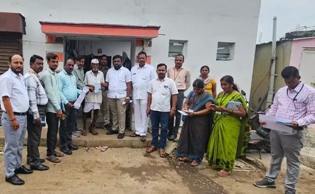 ಕಲಬುರಗಿ | ನಗರದಲ್ಲಿ ನೀರು ಸರಬರಾಜು ಕ್ಷೇತ್ರದ ಮ್ಯಾಪಿಂಗ್ ಸಮೀಕ್ಷೆಗೆ ಚಾಲನೆ ಕಲಬುರಗಿ | ನಗರದಲ್ಲಿ ನೀರು ಸರಬರಾಜು ಕ್ಷೇತ್ರದ ಮ್ಯಾಪಿಂಗ್ ಸಮೀಕ್ಷೆಗೆ ಚಾಲನೆ