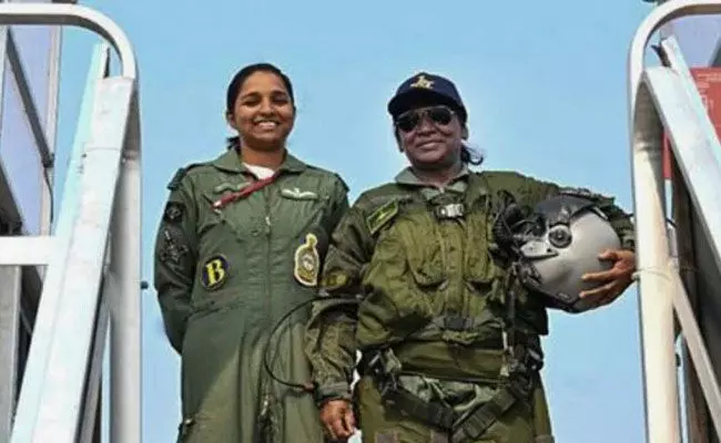 ರಫೇಲ್ ಯುದ್ಧ ವಿಮಾನದಲ್ಲಿ ಹಾರಾಟ ನಡೆಸಿದ ರಾಷ್ಟ್ರಪತಿ ದ್ರೌಪದಿ ಮುರ್ಮು