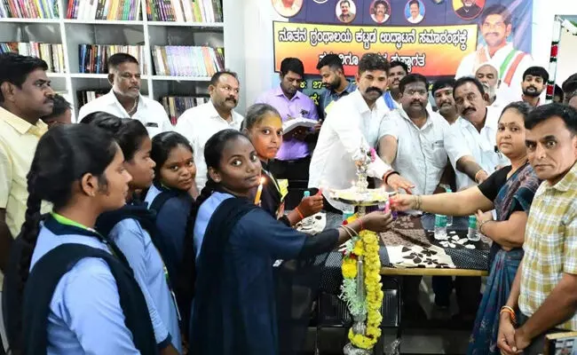 ಬಳ್ಳಾರಿ | ಗುಡಿಗಳನ್ನು ನಿರ್ಮಾಣ ಮಾಡುವುದಕ್ಕಿಂತ ಗ್ರಂಥಾಲಯವನ್ನು ನಿರ್ಮಿಸುವುದು ಸರ್ವಶ್ರೇಷ್ಠ : ಶಾಸಕ ಜೆ.ಎನ್.ಗಣೇಶ