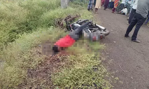 ವಿಜಯಪುರ: ಅಪಘಾತವಾದ ಸ್ಥಿತಿಯಲ್ಲಿ ಗ್ರಾಪಂ ಸದಸ್ಯನ ಮೃತದೇಹ ಪತ್ತೆ!