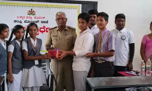 ಬಳ್ಳಾರಿ | ರಸಪ್ರಶ್ನೆ ಕಾರ್ಯಕ್ರಮಗಳು ವಿದ್ಯಾರ್ಥಿಗಳ ಜ್ಞಾರ್ನಾಜನೆಗೆ ಪ್ರಯೋಜನಕಾರಿ : ಎಎಸ್‌ಐ ಬಸವರಾಜ