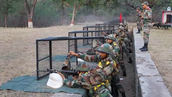 ಖಾಸಗಿ ಭದ್ರತಾ ಸಂಸ್ಥೆಗಳು ಮಾಜಿ ಅಗ್ನಿವೀರರನ್ನು ನೇಮಿಸಿಕೊಳ್ಳುವುದನ್ನು ಖಚಿತಪಡಿಸಿ: ರಾಜ್ಯಗಳಿಗೆ ಕೇಂದ್ರದ ಸೂಚನೆ ಖಾಸಗಿ ಭದ್ರತಾ ಸಂಸ್ಥೆಗಳು ಮಾಜಿ ಅಗ್ನಿವೀರರನ್ನು ನೇಮಿಸಿಕೊಳ್ಳುವುದನ್ನು ಖಚಿತಪಡಿಸಿ: ರಾಜ್ಯಗಳಿಗೆ ಕೇಂದ್ರದ ಸೂಚನೆ