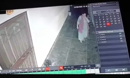 ಮಧ್ಯಪ್ರದೇಶ | ಸ್ನೇಹಿತೆಯ ಮನೆಯಿಂದ 2 ಲಕ್ಷ ರೂ. ಕಳ್ಳತನ ಮಾಡಿದ ಡಿಎಸ್‌ಪಿ: ಸಿಸಿಟಿವಿಯಲ್ಲಿ ಸೆರೆ, ಅಧಿಕಾರಿ ಪರಾರಿ