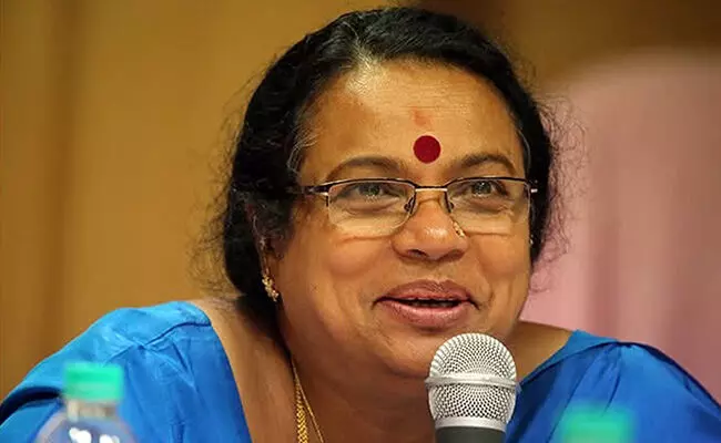 ಕೊನೆಯವರೆಗೂ ಅಂಟಿರಲಿ ಬಣ್ಣದ ನಂಟು: ಉಮಾಶ್ರೀ ಕೊನೆಯವರೆಗೂ ಅಂಟಿರಲಿ ಬಣ್ಣದ ನಂಟು: ಉಮಾಶ್ರೀ