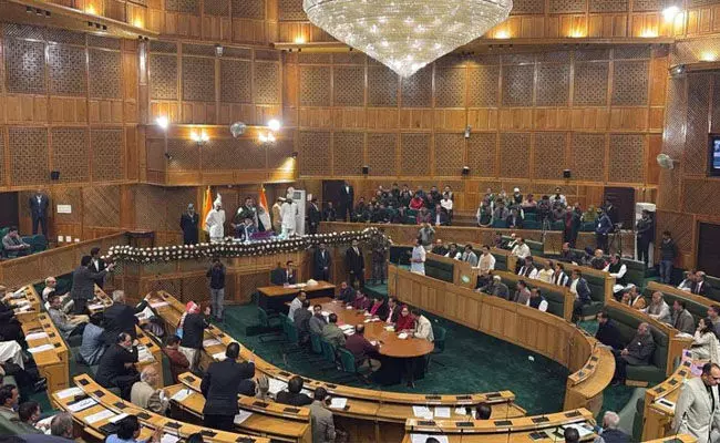 370ನೇ ವಿಧಿ ರದ್ದತಿ ಬಳಿಕ ಜಮ್ಮುಕಾಶ್ಮೀರದಲ್ಲಿ 631 ಅನಿವಾಸಿಗಳಿಂದ ಜಮೀನು ಖರೀದಿ