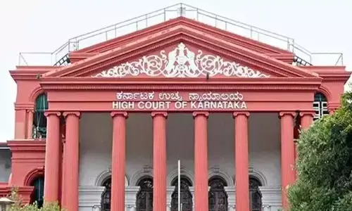 ಕಾನೂನು ಪದವಿ ಪ್ರವೇಶಾತಿ ಶುಲ್ಕ ಹೆಚ್ಚಿಸಿದ್ದ ಕೆಎಸ್‌ಎಲ್‌ಯು ಸುತ್ತೋಲೆ ರದ್ದು; ಹೆಚ್ಚುವರಿ ಶುಲ್ಕದ ಮೊತ್ತ ವಿದ್ಯಾರ್ಥಿಗಳಿಗೆ ಮರುಪಾವತಿಸಲು ಹೈಕೋರ್ಟ್ ಆದೇಶ