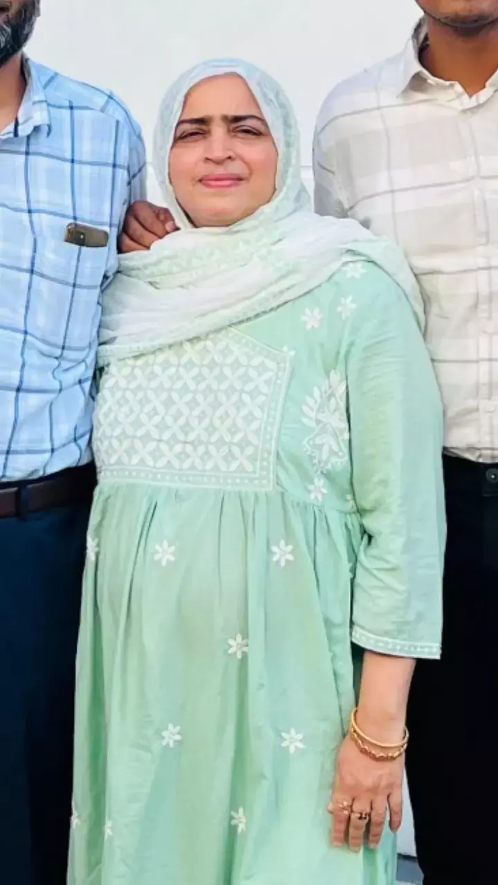 47ನೇ ವಯಸ್ಸಿನಲ್ಲಿ ನೀಟ್ ಪರೀಕ್ಷೆಯಲ್ಲಿ ತೇರ್ಗಡೆಯಾದ ನಾಲ್ಕು ಮಕ್ಕಳ ತಾಯಿ 47ನೇ ವಯಸ್ಸಿನಲ್ಲಿ ನೀಟ್ ಪರೀಕ್ಷೆಯಲ್ಲಿ ತೇರ್ಗಡೆಯಾದ ನಾಲ್ಕು ಮಕ್ಕಳ ತಾಯಿ