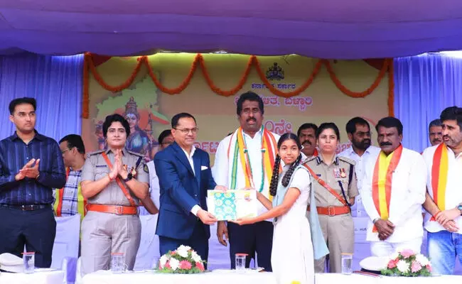 ಕನ್ನಡದ ಬಳಕೆಗೆ ಆದ್ಯತೆ ನೀಡಿ : ಸಚಿವ ರಹೀಂ ಖಾನ್