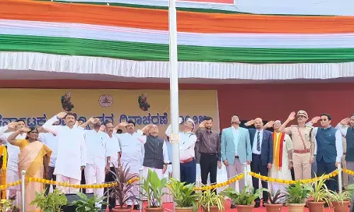 ರಾಯಚೂರಿನಲ್ಲಿ ಕನ್ನಡ ರಾಜ್ಯೋತ್ಸವ ದಿನಾಚರಣೆ : ಧ್ವಜಾರೋಹಣ ನೆರವೇರಿಸಿದ ಸಚಿವ ಶರಣಪ್ರಕಾಶ್‌ ಪಾಟೀಲ್