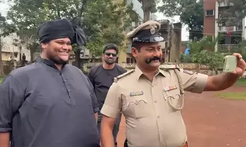 ಬೆಳಗಾವಿ | ಎಂಇಎಸ್ ಮುಖಂಡನ ಜತೆ ಪೊಲೀಸ್ ಇನ್‌ಸ್ಪೆಕ್ಟರ್ ಸೆಲ್ಫಿ : ವ್ಯಾಪಕ ಆಕ್ರೋಶ