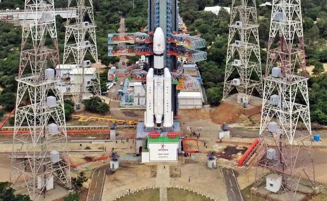 ಇಸ್ರೊಗೆ ಚಾರಿತ್ರಿಕ ಸಾಧನೆ: ಕಕ್ಷೆ ಸೇರಿದ 4.4 ಟನ್ ಭಾರದ ಉಪಗ್ರಹ ʼಬಾಹುಬಲಿʼ ಇಸ್ರೊಗೆ ಚಾರಿತ್ರಿಕ ಸಾಧನೆ: ಕಕ್ಷೆ ಸೇರಿದ 4.4 ಟನ್ ಭಾರದ ಉಪಗ್ರಹ ʼಬಾಹುಬಲಿʼ