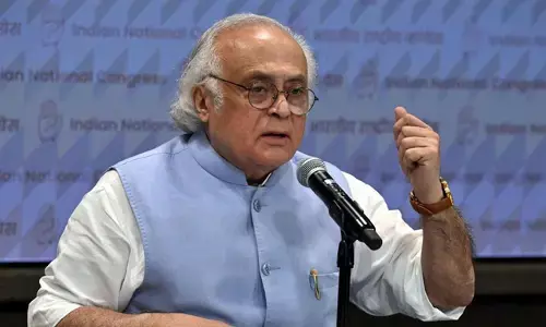 ಕ್ರೂರ ತಮಾಷೆ : ಮೋಡ ಬಿತ್ತನೆ ಕುರಿತು ದಿಲ್ಲಿ ಸರಕಾರವನ್ನು ತರಾಟೆಗೆ ತೆಗೆದುಕೊಂಡ ಕಾಂಗ್ರೆಸ್