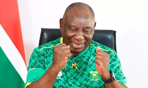 ಫುಟ್ಬಾಲ್ ಜೆರ್ಸಿ ಧರಿಸಿ ಕ್ರಿಕೆಟ್ ತಂಡಕ್ಕೆ ಶುಭಾಶಯ ಕೋರಿದ ದಕ್ಷಿಣ ಆಫ್ರಿಕಾ ಅಧ್ಯಕ್ಷ!