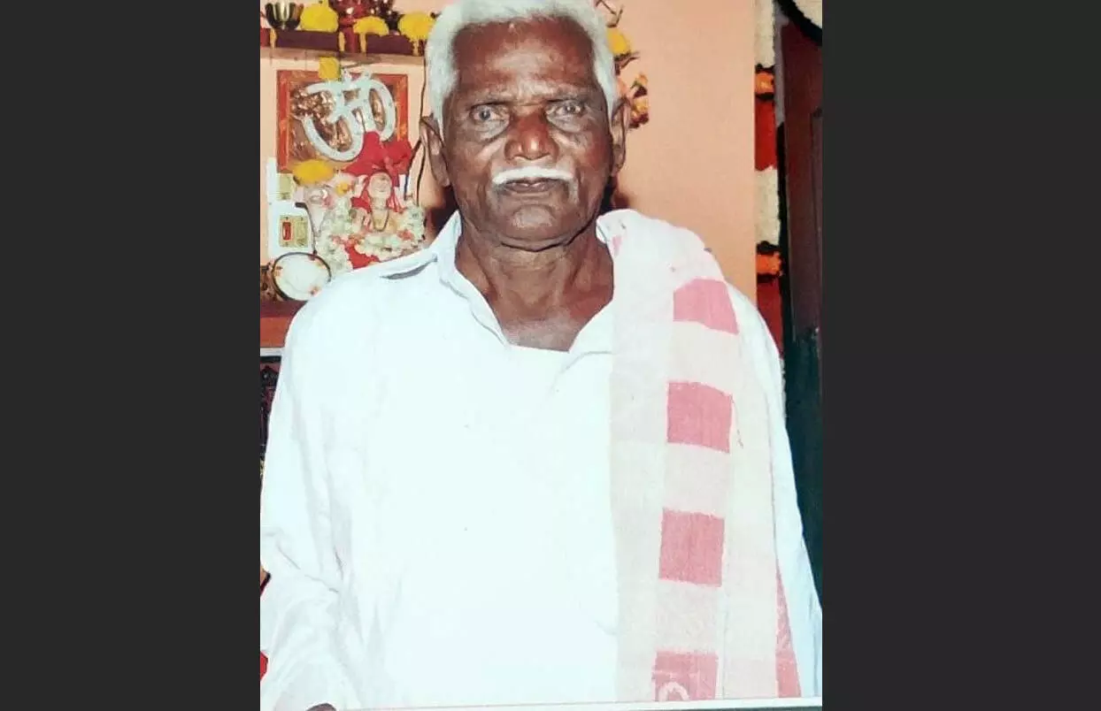 ಪ್ರಸಕ್ತ ಸಾಲಿನ ರಾಜ್ಯೋತ್ಸವ ಪ್ರಶಸ್ತಿ ಪುರಸ್ಕೃತ ವೀಣೆ ತಯಾರಕ ಪೆನ್ನ ಓಬಳಯ್ಯ ನಿಧನ ಪ್ರಸಕ್ತ ಸಾಲಿನ ರಾಜ್ಯೋತ್ಸವ ಪ್ರಶಸ್ತಿ ಪುರಸ್ಕೃತ ವೀಣೆ ತಯಾರಕ ಪೆನ್ನ ಓಬಳಯ್ಯ ನಿಧನ